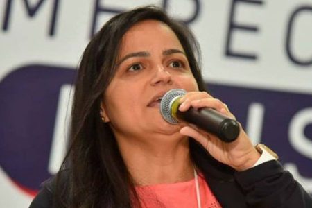 Vereadora de Lauro de Freitas detona gestão de Moema Gramacho: “traidora do povo”
