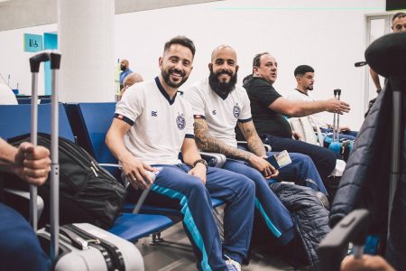 Dinheiro não falta: Bahia freta voo para jogar Baianão