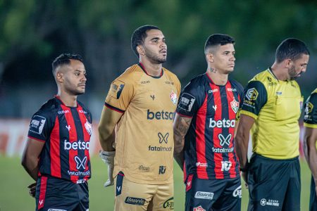 Lesionado, Lucas Arcanjo desfalca o Vitória contra o Altos