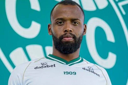 Zagueiro Reynaldo deixa o Coritiba e reforça o Vitória por empréstimo