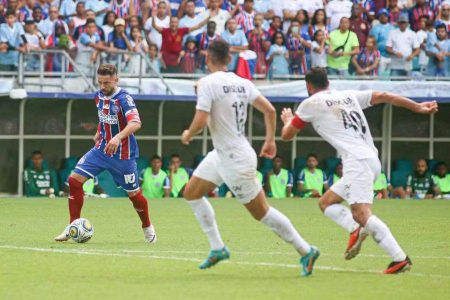 Bahia estreia Copa do Nordeste vencendo Sport por 2 a 1
