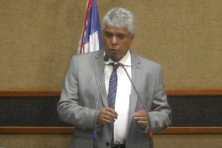 Deputado ironiza corte de Lula no orçamento da Ufba: ‘Imagine se fosse Bozo’