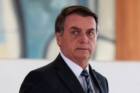 Alvo de operação da PF, Bolsonaro tem 24 horas para entregar passaporte