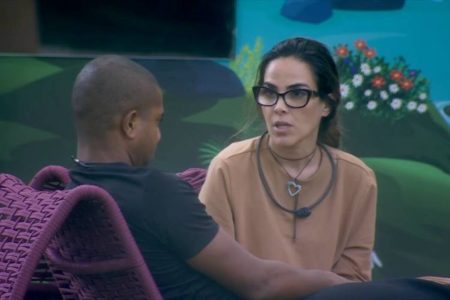 Davi acusa Wanessa de agressão: ‘Deu um tapa na minha perna’