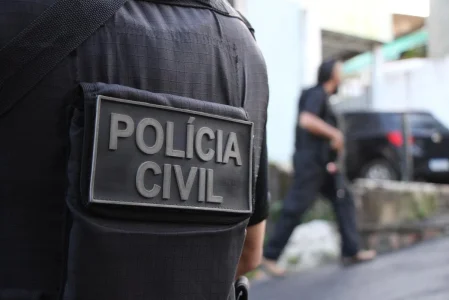 Polícia