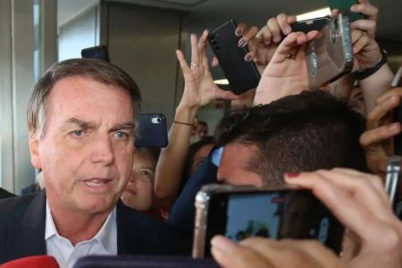 Moraes nega pedido de Bolsonaro para adiar depoimento à PF
