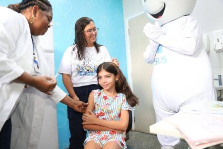 Salvador: Vacinação contra dengue tem horário estendido nesta quarta