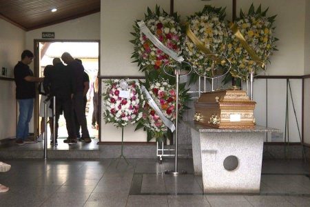 Corpo de Kocó do Lordão é cremado em cemitério de Salvador