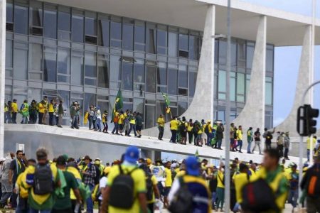 Moraes determina soltura de ré do 8 de janeiro por motivos de saúde Moraes determina soltura de ré do 8 de janeiro por motivos de saúde