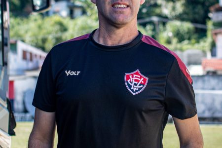Léo Condé, elogia evolução de Camutanga após gol de falta contra o Itabaiana
