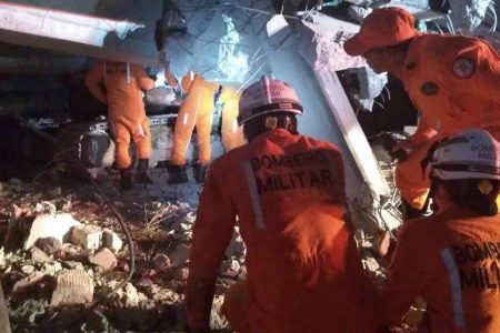 Desabamento de prédio em Polo Petroquimico de Camaçari resulta em uma vítima fatal e dois feridos