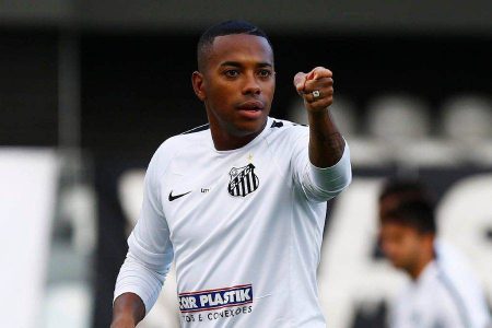 STJ mantém condenação de Robinho e cumprimento de pena no Brasil