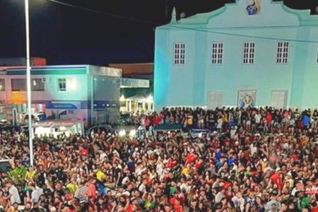 Tucano: padres pedem cancelamento de micareta marcada em dia de festa religiosa