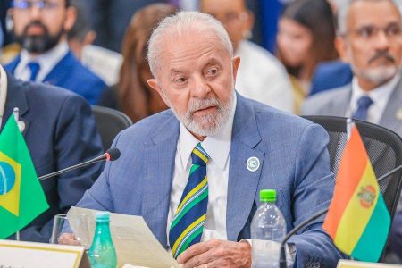 Quaest: aprovação do trabalho de Lula cai e fica em 51%