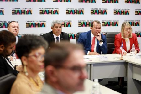 Bahia Pela Paz: Governo reúne poderes estaduais e instituições em debate para implantação