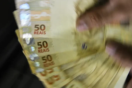 Prévia da inflação de setembro sobe 0,48% com alta da energia elétrica, aponta IBGE