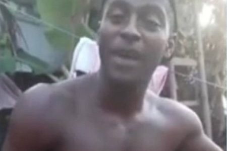Homem espancado no Corredor da Vitória é enterrado nesta quinta