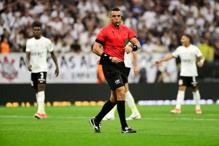 CBF afasta três árbitros após a primeira rodada do Brasileirão