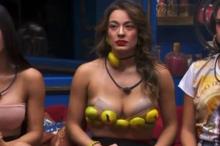 BBB 24: Beatriz é alertada ao vivo por usar roupa com casca de laranja; veja vídeo.