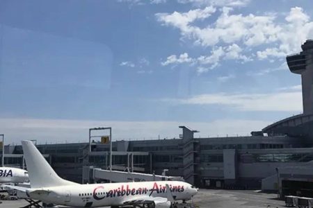 Terremoto é sentido no nordeste dos EUA e aeroportos param, diz governadora de NY