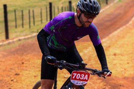 Ciclista morre após ser atropelado em Camaçari