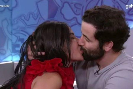 Matteus e Isabelle se beijam após o BBB falam sobre futuro do casal
