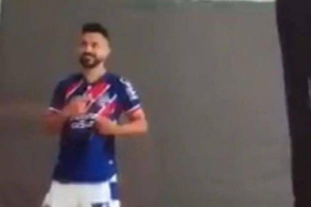 Nova camisa tricolor do Bahia é revelada