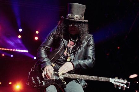 Guns N’ Roses lamenta tragédia no RS e pede doações; veja publicação