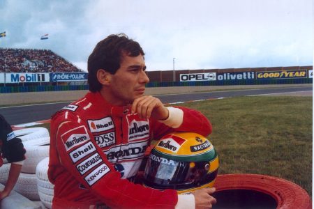 Lula sanciona lei que reconhece Ayrton Senna como Herói da Pátria