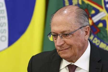 Alckmin diz que medidas para apoiar exportadores não geram novos gastos e cobra rapidez do Congresso Alckmin diz que medidas para apoiar exportadores não geram novos gastos e cobra rapidez do Congresso