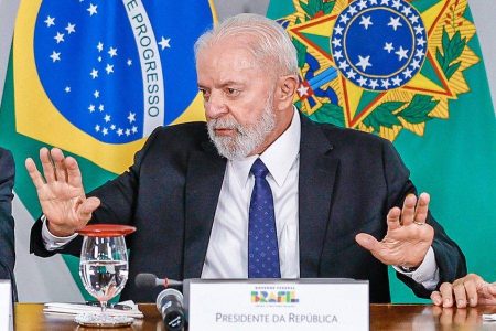 Quaest: Desaprovação do governo Lula se mantém em 51%, enquanto aprovação segue em 46% Quaest: Desaprovação do governo Lula se mantém em 51%, enquanto aprovação segue em 46%
