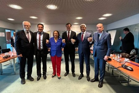Jerônimo encerra missão na Europa em encontro com entidades alemãs