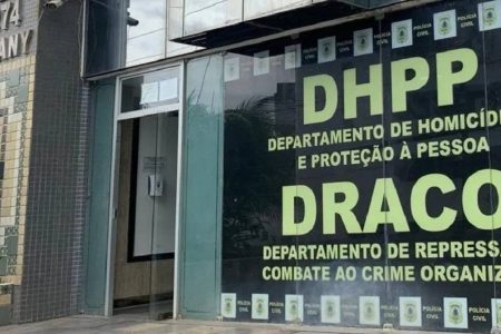 Mulher condenada a 12 anos por matar marido PM é presa