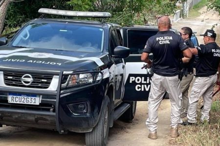 Dois suspeitos de homicídio foram presos em Feira de Santana
