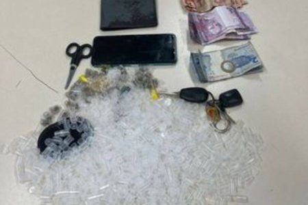 Polícia Civil apreende 33 porções de K9 em Tancredo Neves
