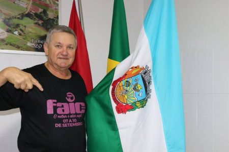 Prefeito de cidade de SC é encontrado morto dentro de casa
