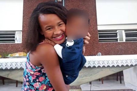 Criança de 12 anos é baleada com tiro de fuzil enquanto voltava do balé no RJ; estado é grave