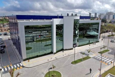 Mulher é esfaqueada no centro de Feira de Santana e fica em estado grave