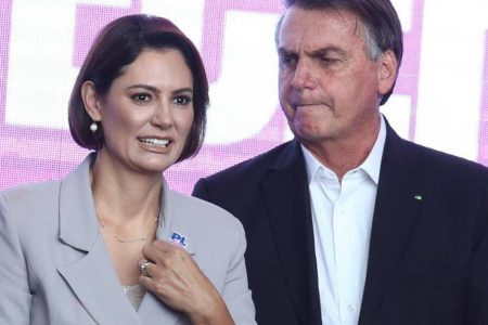 Michelle desmente deputado sobre churrasco em visita a Bolsonaro Michelle desmente deputado sobre churrasco em visita a Bolsonaro