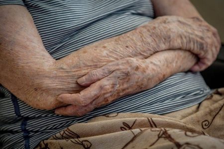 Pena para abandono de idosos pode chegar a 14 anos de prisão com nova lei