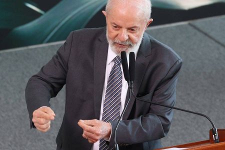 Lula reinstala comissão sobre mortos e desaparecidos políticos