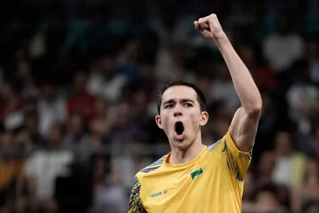Hugo Calderano fica sem medalha no tênis de mesa