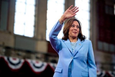 Após indicação de Biden, Kamala pede união ao Partido Democrata para derrotar Trump