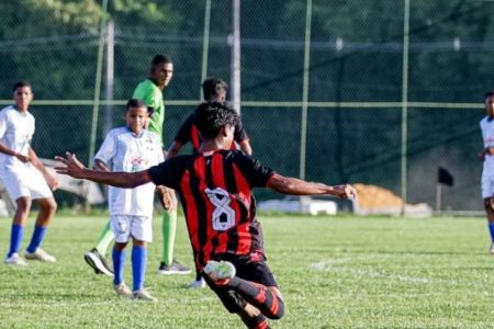 Vitória faz avaliação técnica para adolescentes em Pernambués neste sábado (13)
