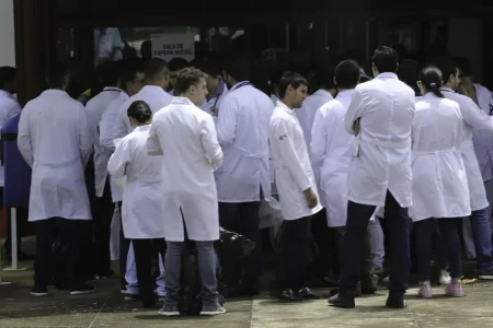 MEC estuda aplicar duas edições do Enamed a partir de 2027