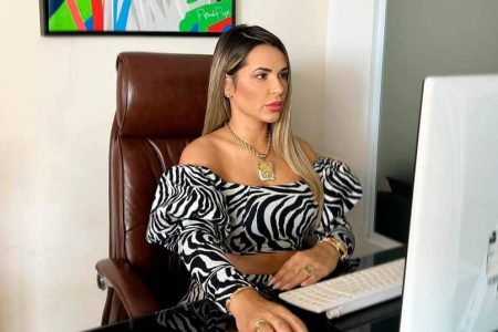 Justiça nega indenização a Deolane por associação a termo ‘bafuda’ no Google