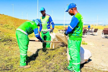 Limpurb realiza operação de limpeza em parques de Salvador