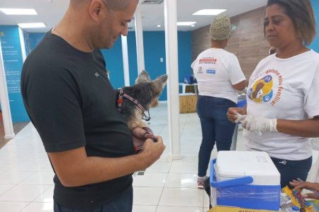 Proteja seu amiguinho: campanha de vacinação antirrábica acontece no Shopping Paralela