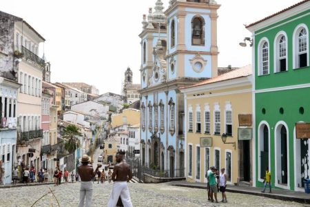 Homem é preso por extorsão a casal de turistas no Pelourinho