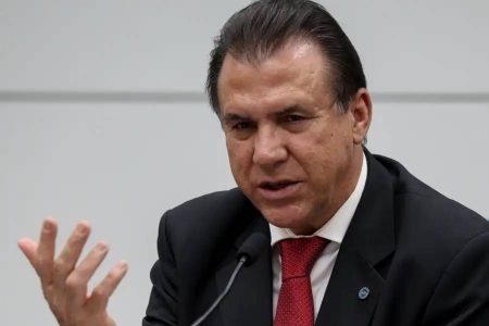 Inflação não se controla só com alta de juros, diz Luiz Marinho